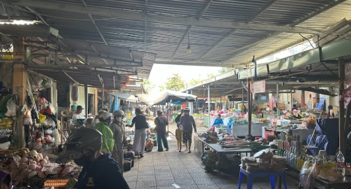Chợ Tuý Loan