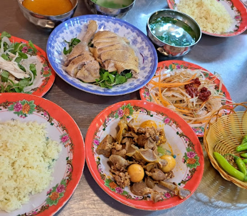 com-ga-ba-buoi-hoi-an